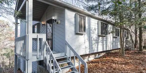 200 Villa Road Unit 102
