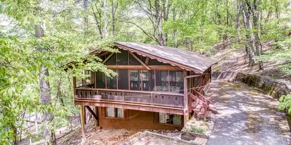1016 Little Pine Mountain Road