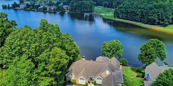 3810 Schooner Ridge