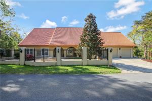 149 Indian Oak Drive
