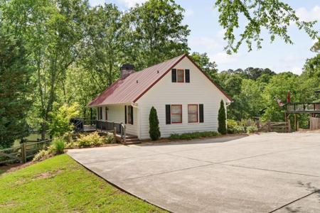 243 E Riverbend Drive