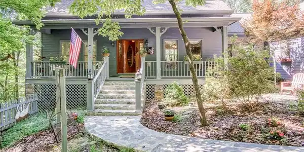 501 Arrowhead Drive