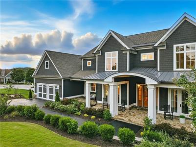 9 Fieldstone Court E