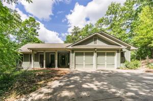 113 Banyon Court