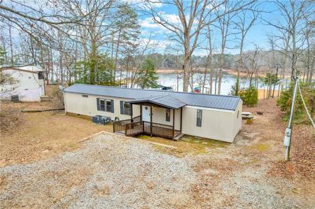 323 Lakeshore Circle