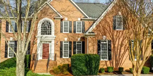 1435 Hillcrest Heights