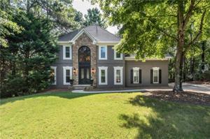 1045 Longwood Drive