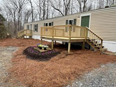 592 River Trail
