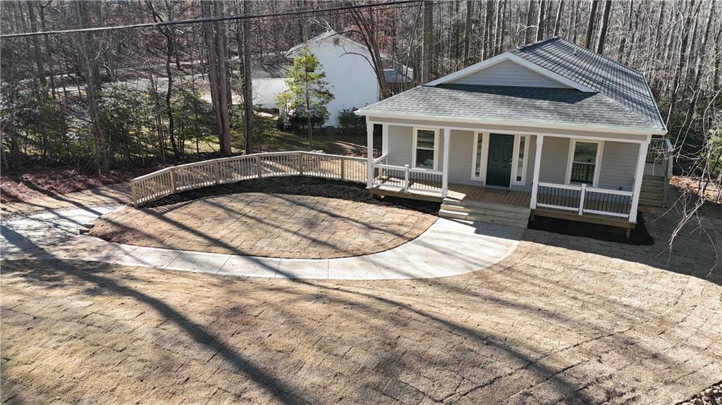 8004 Beachwood Drive, Murrayville, GA lhrmls01955591