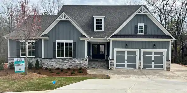 215 Fountain Oak Way