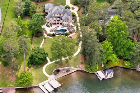 3016 Emerald Drive