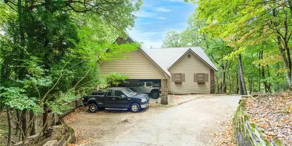 305 Mulligan Way