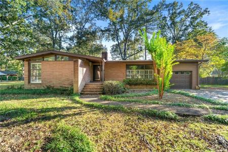 3013 Garden Lakes Boulevard NW