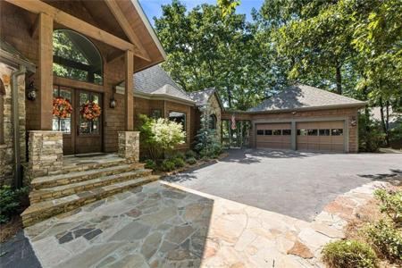 912 Mcelroy Mountain Drive