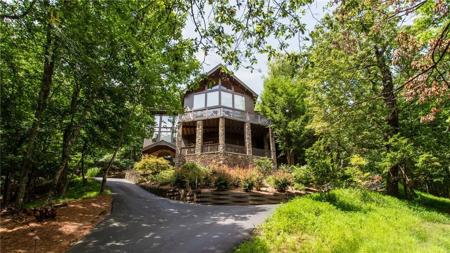 400 Turnbury Lane