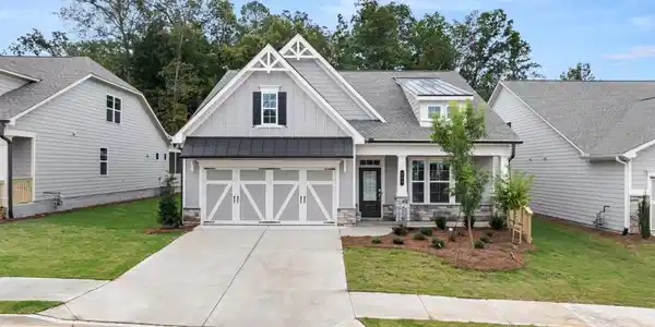 209 Hickory Bluffs Parkway