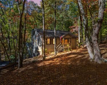 251 Hunters Trace