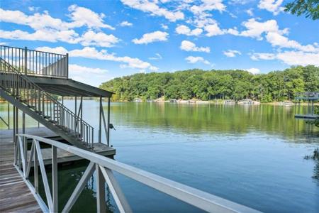5750 Chestatee Landing Drive