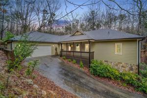 110 Council Oak Loop