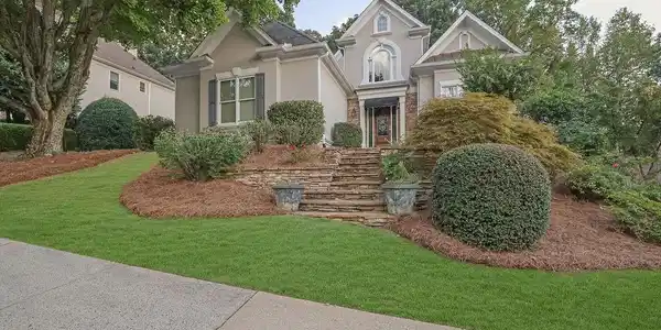 1350 Hillcrest Heights