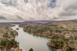 272 Lakeside Drive