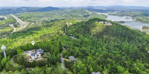 12 Signal Mountain Circle