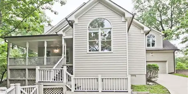 39 Arrowhead Drive