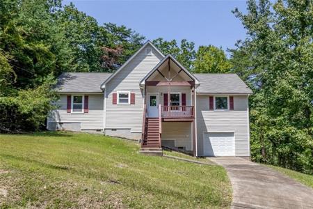 302 CHICKASAW Drive