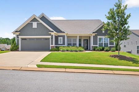 1111 Lake Terrace Bend