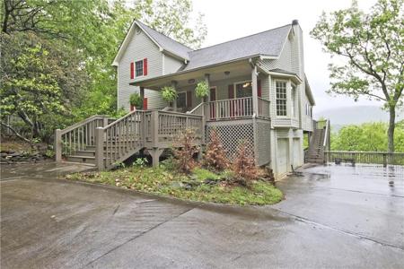 212 Bee Tree Ridge Court