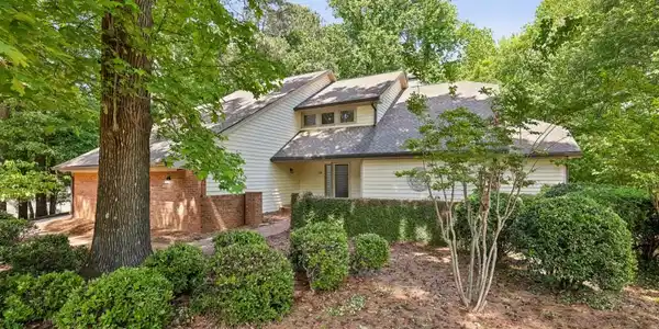 110 Westchester Way
