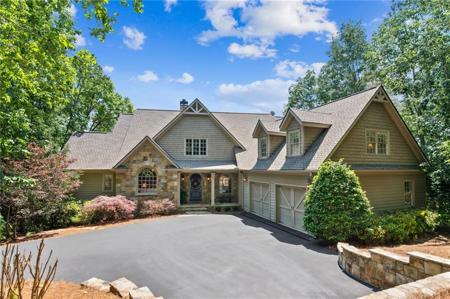 856 Summit Drive