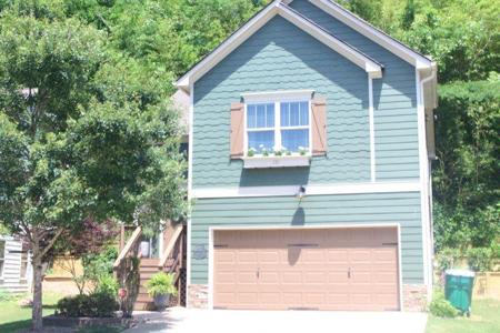 313 INDIA Lane