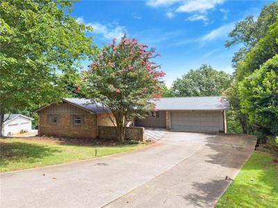 617 Mountain View Circle