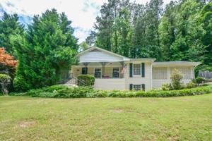 1724 Childerlee Lane NE