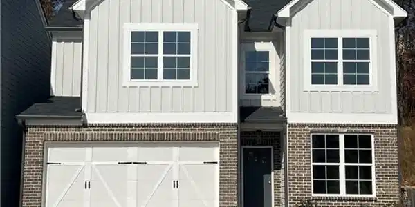 384 Lakeside Court