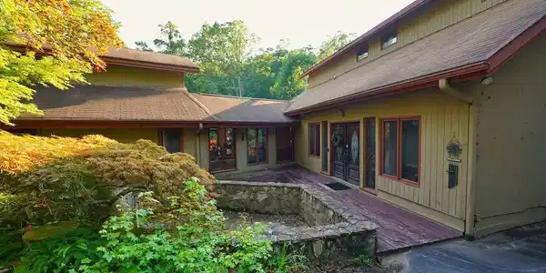 18 Padsett Court