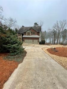 4596 Lakeview Lane