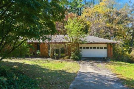 5839 Lakeshore Drive