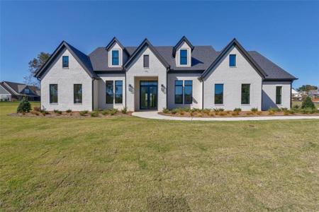 1016 Askew Trail