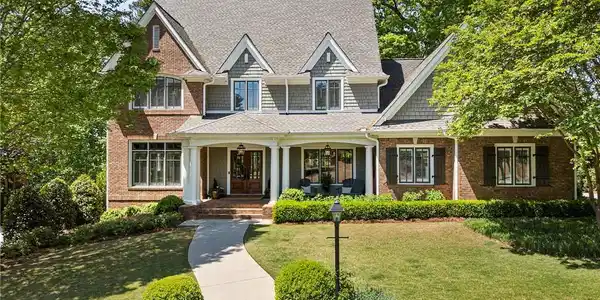 1050 Signal Pointe