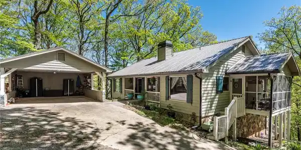 841 Alpine Drive
