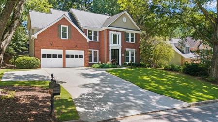 1840 Oak Tree Hollow