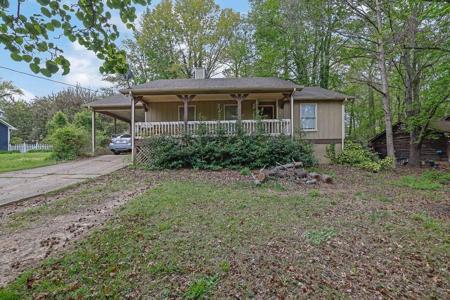 3180 Halifax Drive