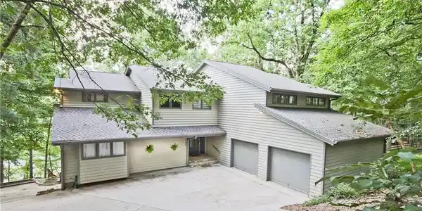 2323 Tamarack Drive