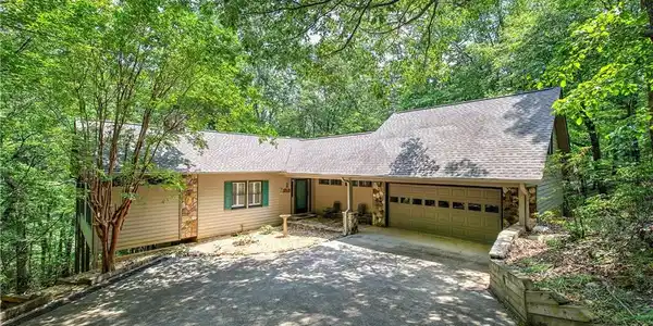 222 Mulligan Way