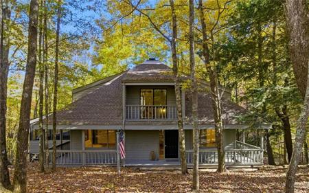 24 White Oak Knoll