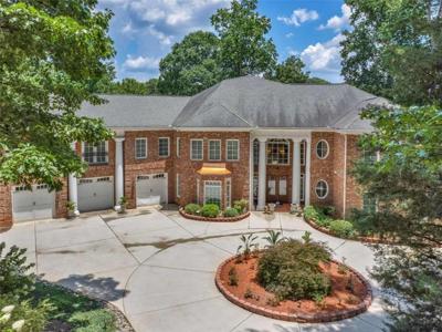 8636 Canal Drive