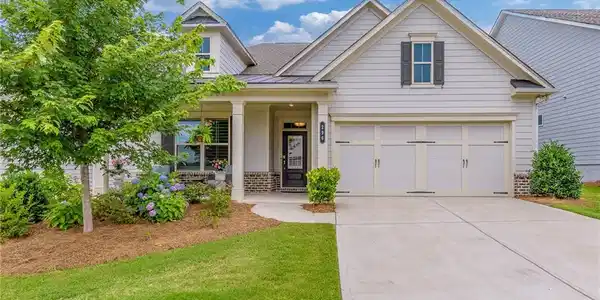 296 Hickory Bluffs Parkway