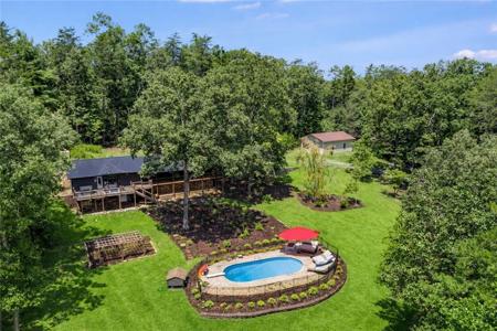 11 Collins Hollow Cove